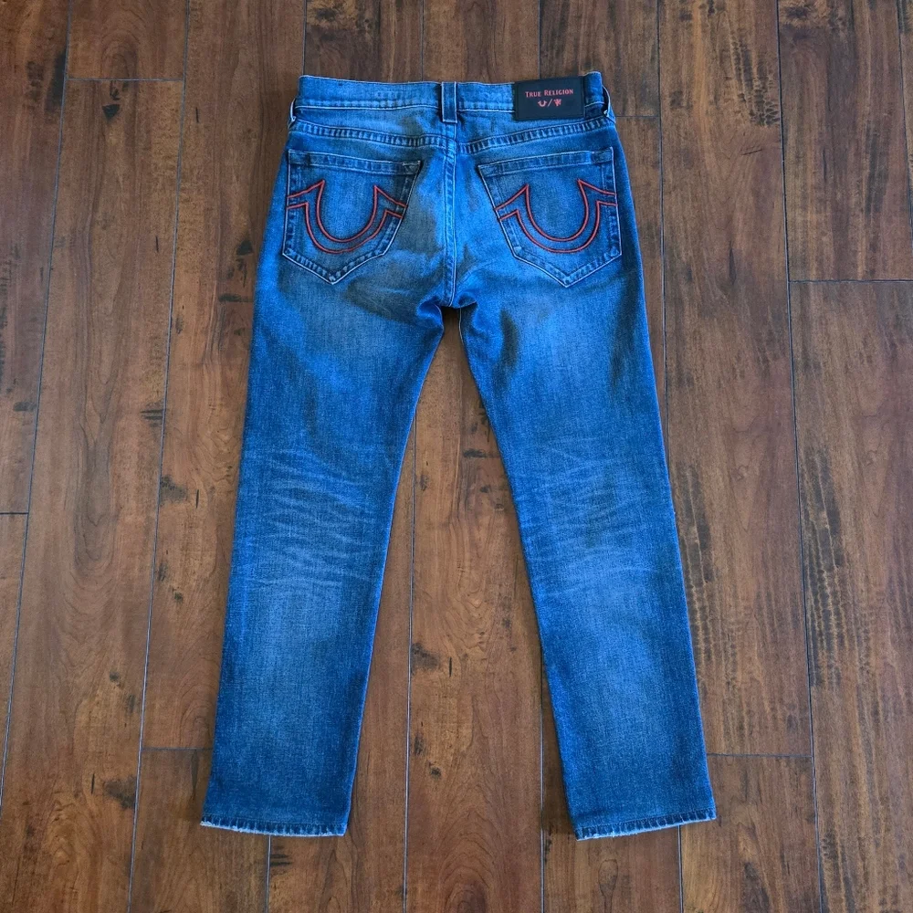 True Religion Men's Denim Manchester United Rocco SE Red Stitch Jeans Size 32